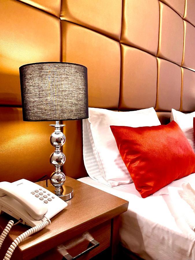 Borostyan Panzio Hotell Kaposvár Eksteriør bilde