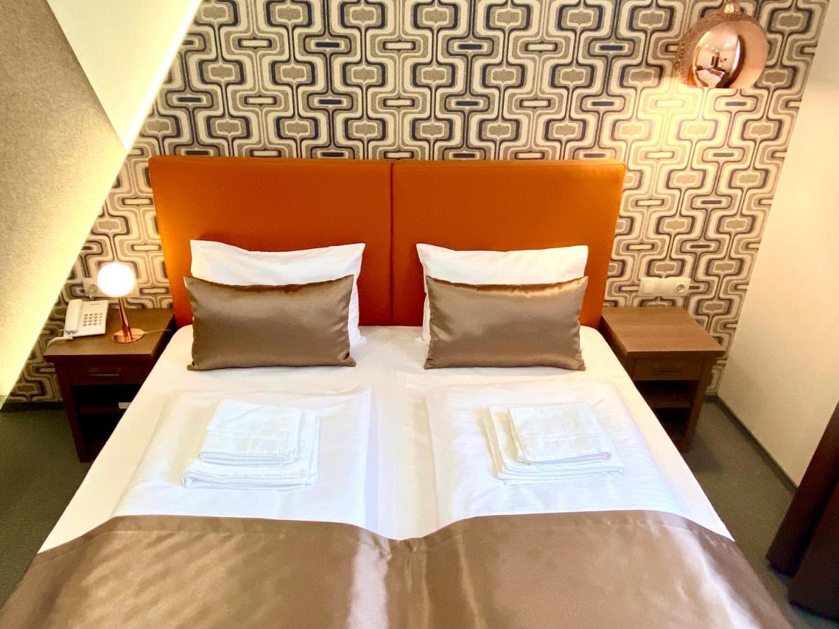 Borostyan Panzio Hotell Kaposvár Eksteriør bilde