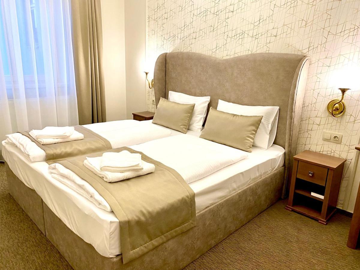 Borostyan Panzio Hotell Kaposvár Eksteriør bilde