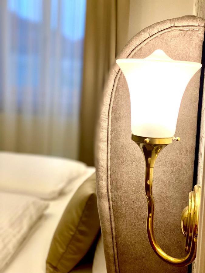 Borostyan Panzio Hotell Kaposvár Eksteriør bilde