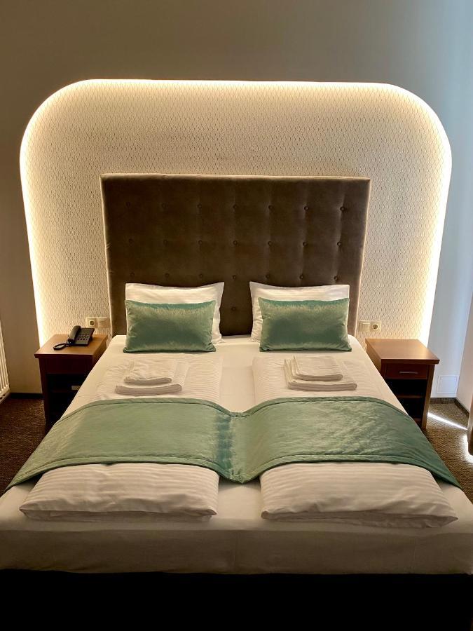 Borostyan Panzio Hotell Kaposvár Eksteriør bilde